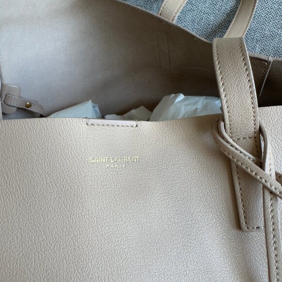 SAINT LAURENT East West large leather tote - Picture 13 of 16